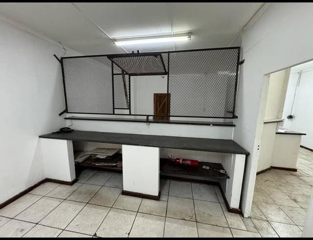 1,400M² RETAIL FOR SALE IN EUREKA